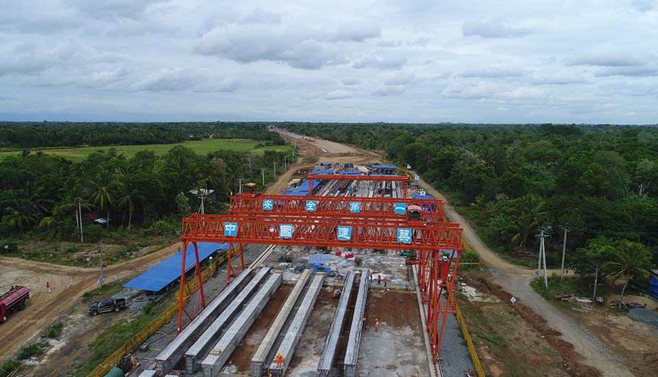 4.斯里兰卡南部高速公路延长线项目.jpg